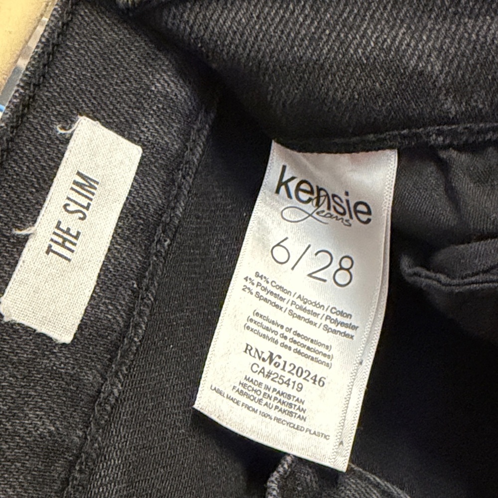 Kensie black distressed cropped jeans - Picture 7 of 7
